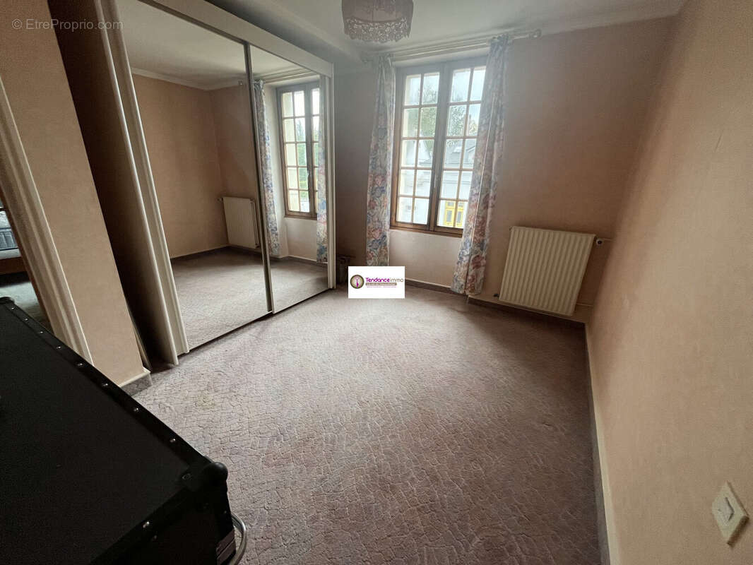 Maison à LE MELE-SUR-SARTHE