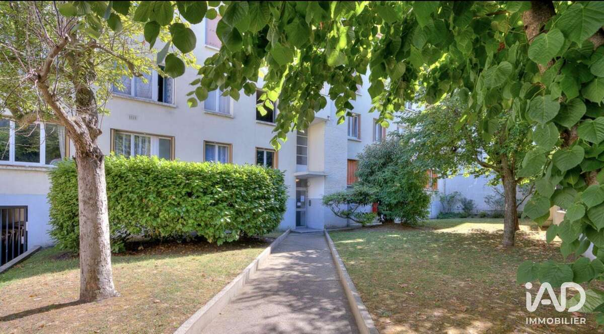 Photo 4 - Appartement à ISSY-LES-MOULINEAUX