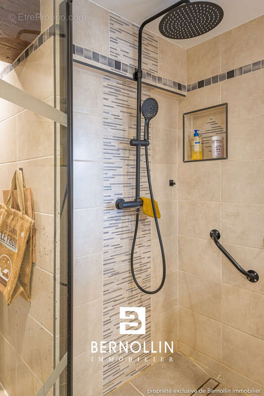 COUP DE COEUR à Curtafond - Propriété de charme de 300 m2 - 11 pièces - photo 26