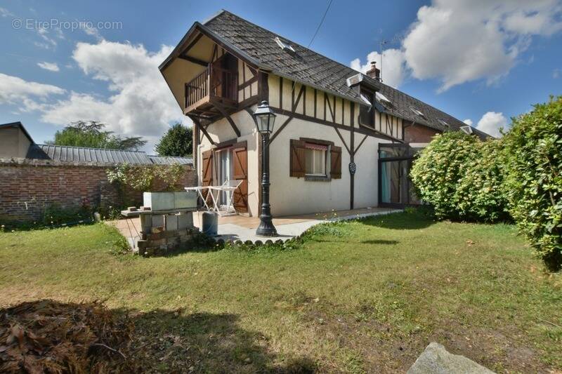 Maison à BEAUMONT-LE-ROGER