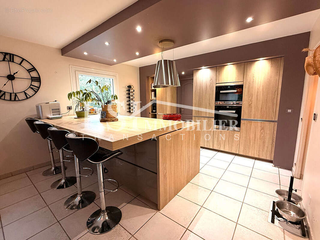 Maison à MERY-SUR-OISE