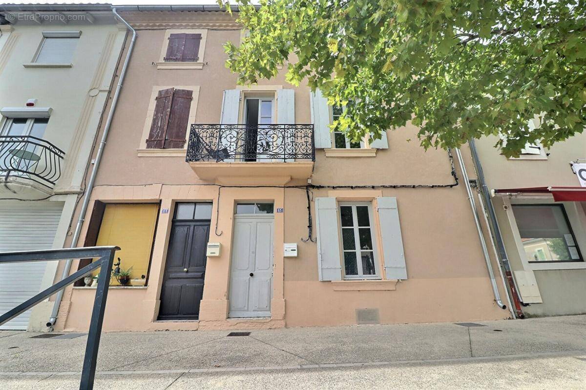 Appartement à VALREAS