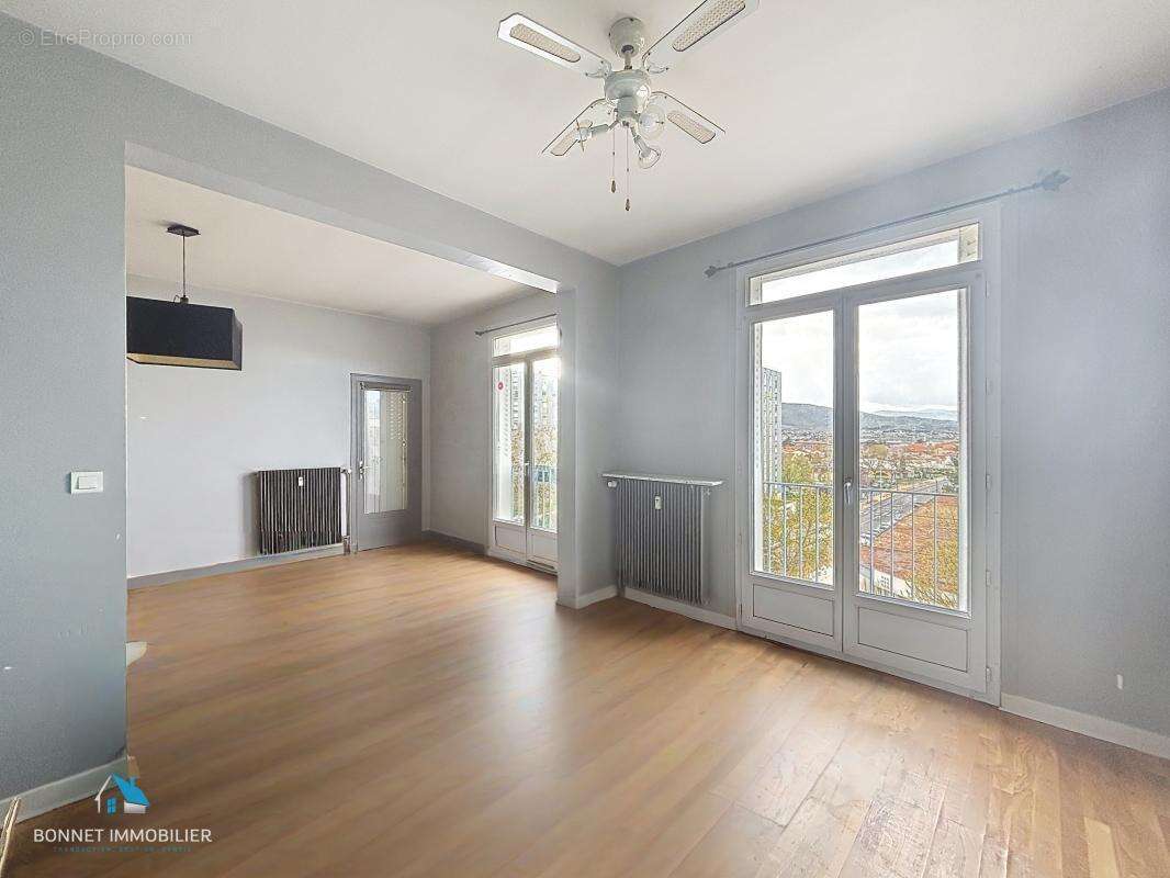 Appartement à COURNON-D'AUVERGNE