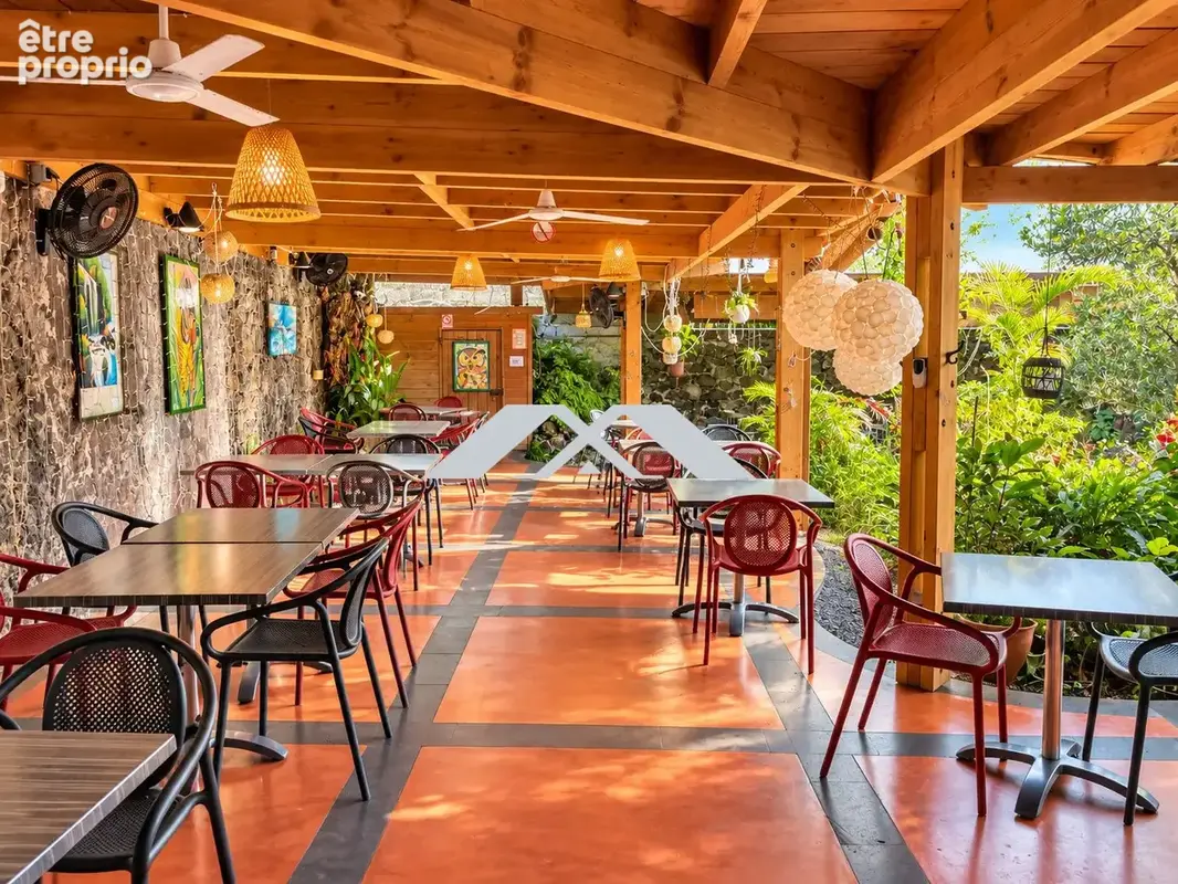 Bien immobilier à vendre à Saint-Pierre (97410) - photo 8