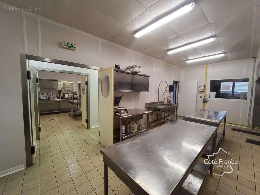 À VENDRE   Fonds et Murs Commerciaux Activité Traiteur   GIV - photo 14
