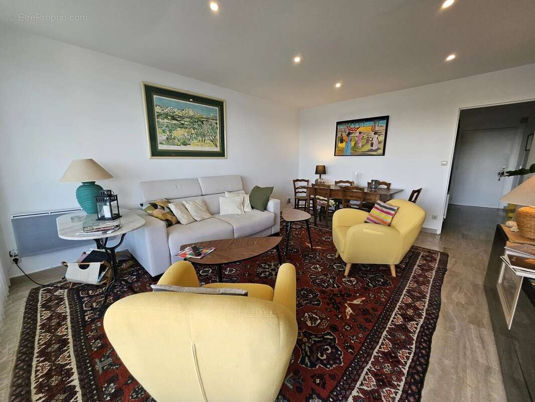 Appartement à VILLENEUVE-LOUBET