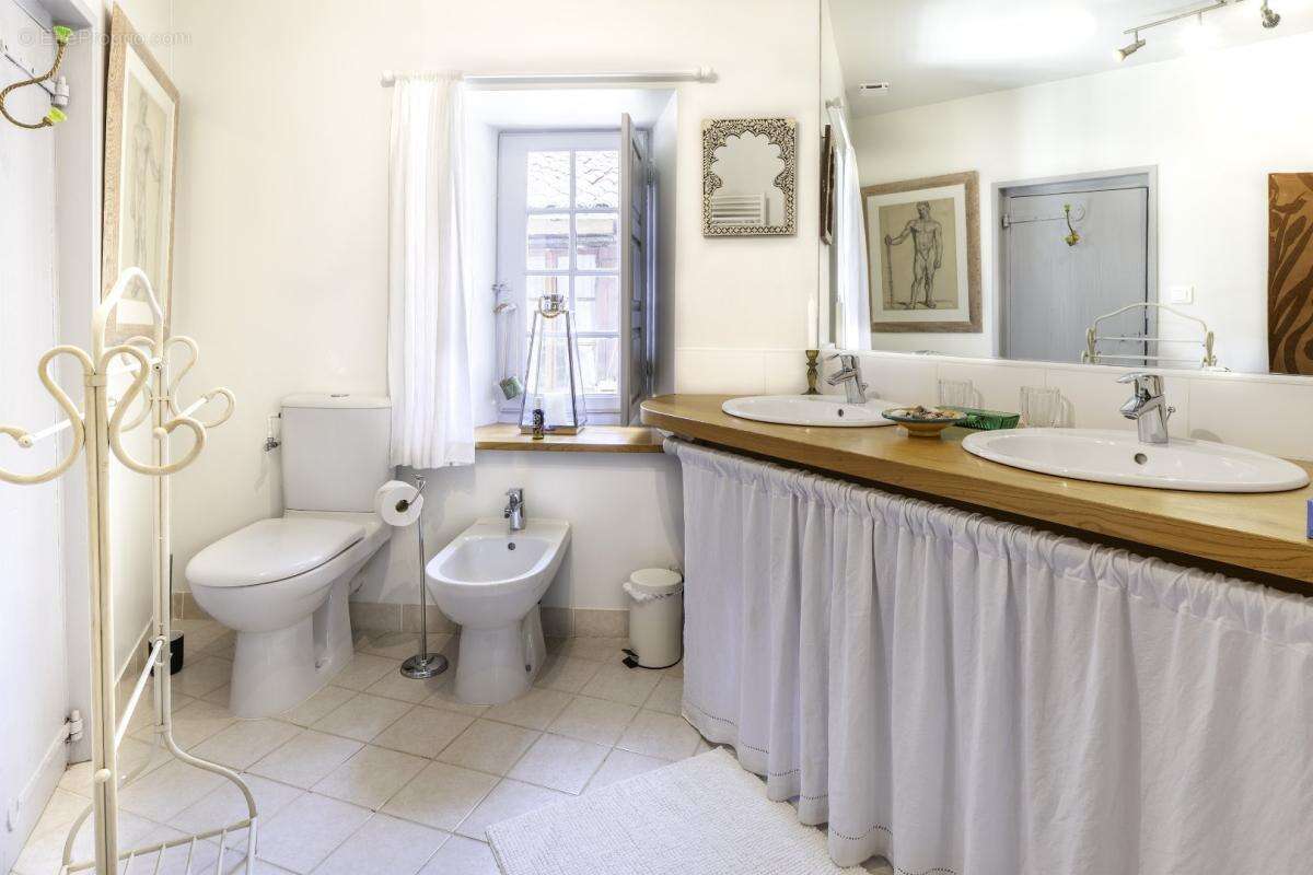 Maison à BEAULIEU-SUR-DORDOGNE