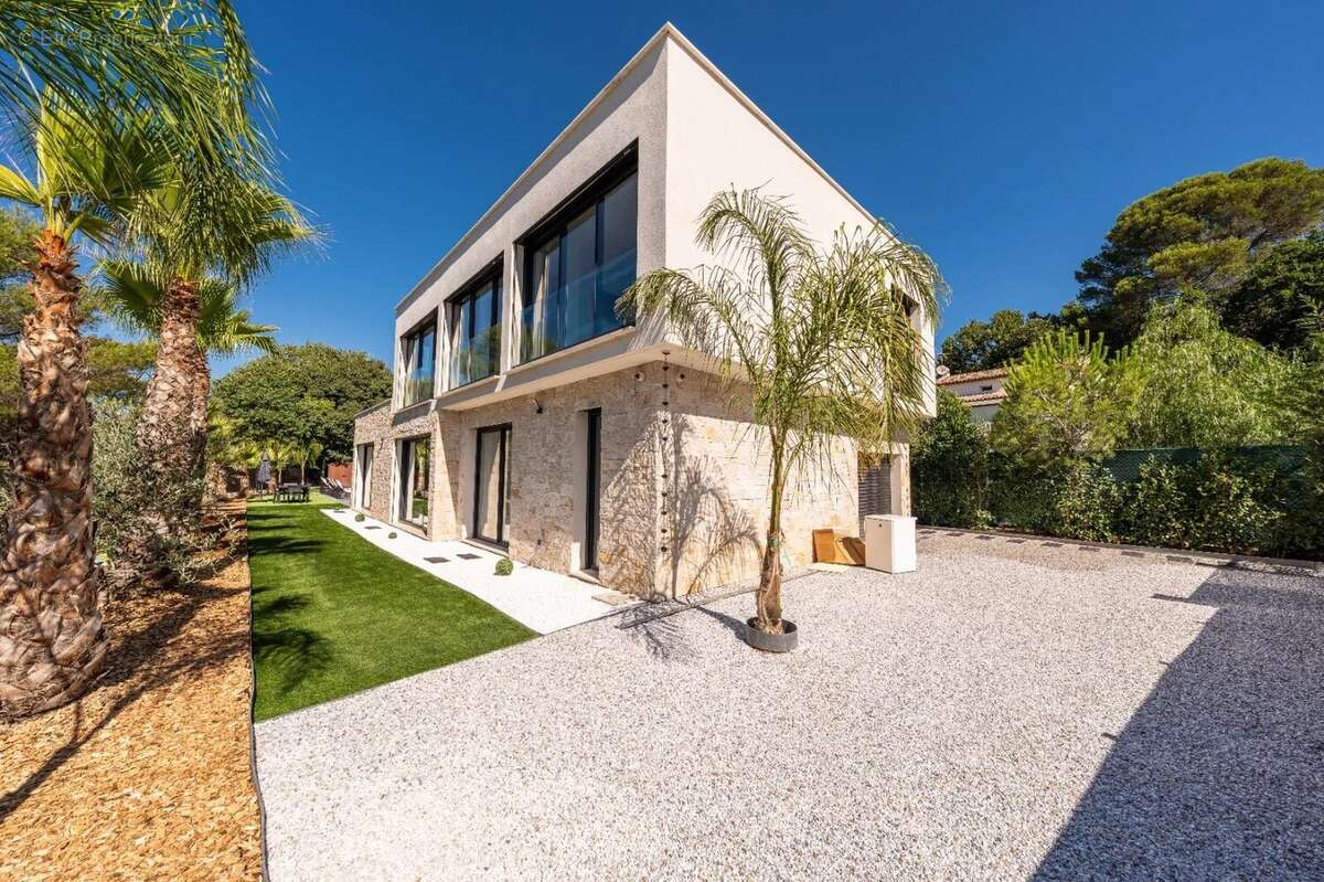 Maison à MOUGINS