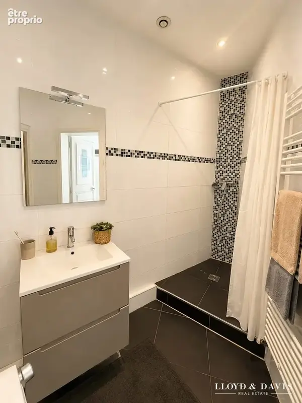 Appartement 63 m² à Paris-10e  - photo 6