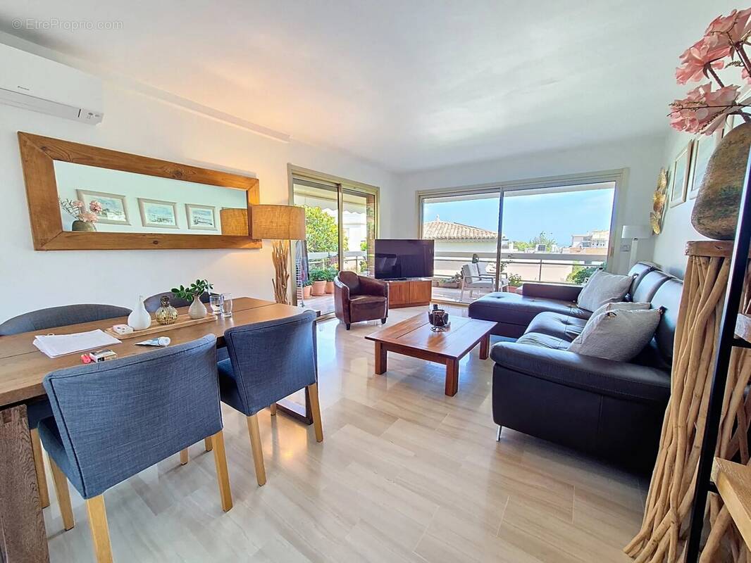 Appartement à LE CANNET