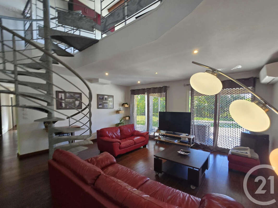 Maison à CARBONNE