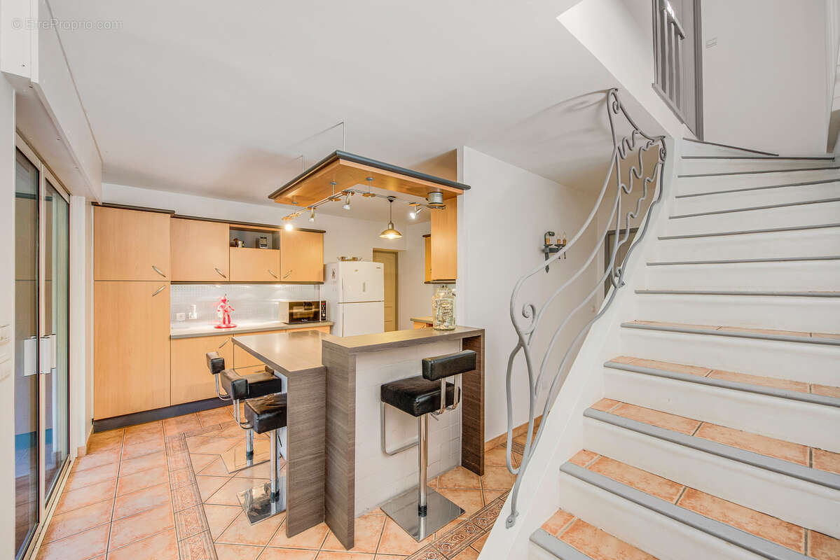 Maison à PUGET-SUR-ARGENS