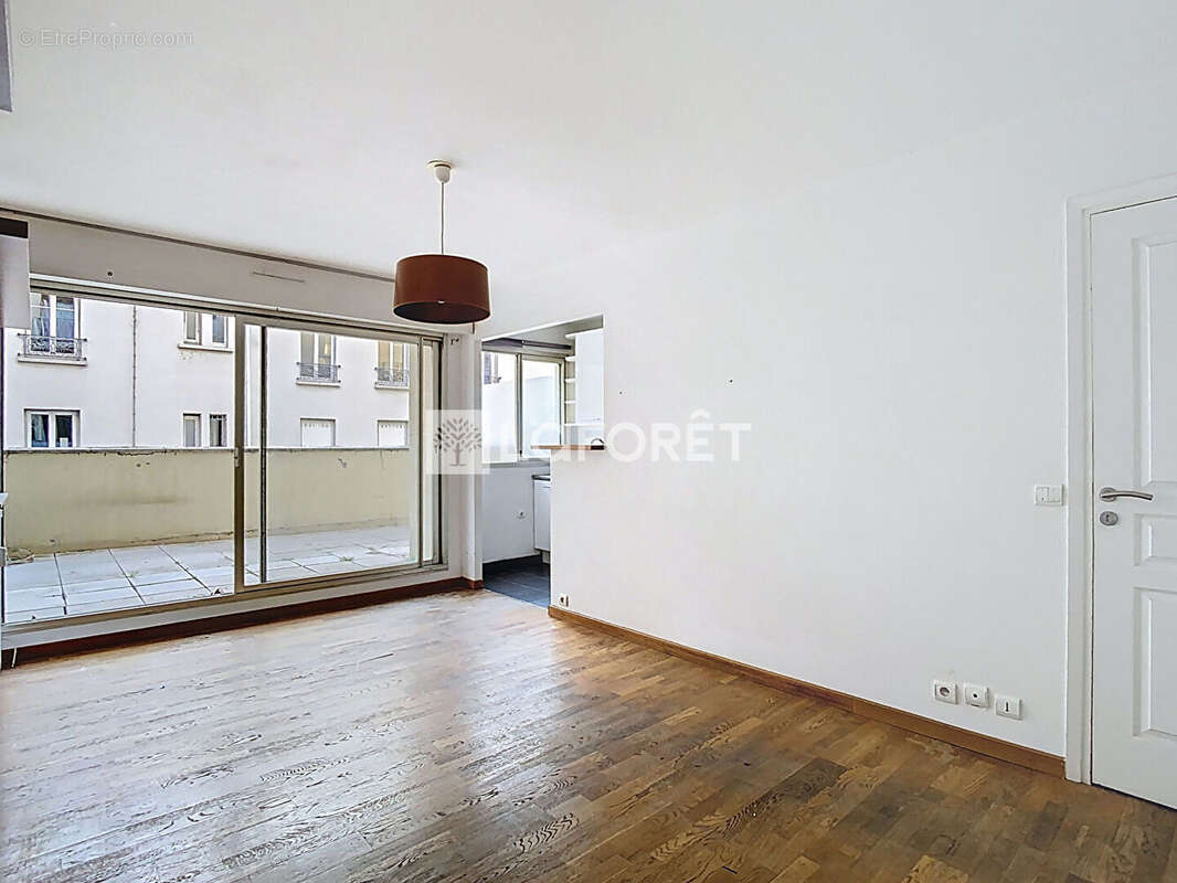 Appartement à PARIS-15E