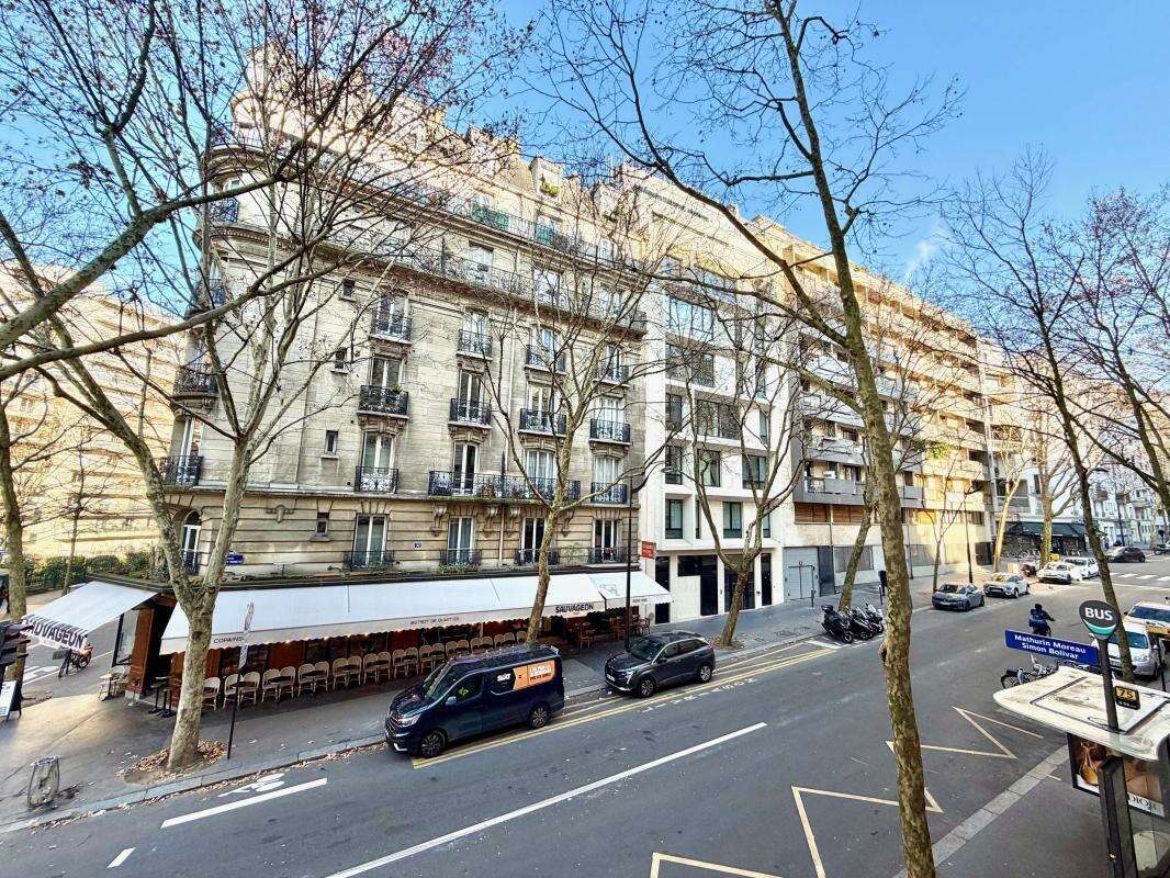 Appartement à PARIS-19E