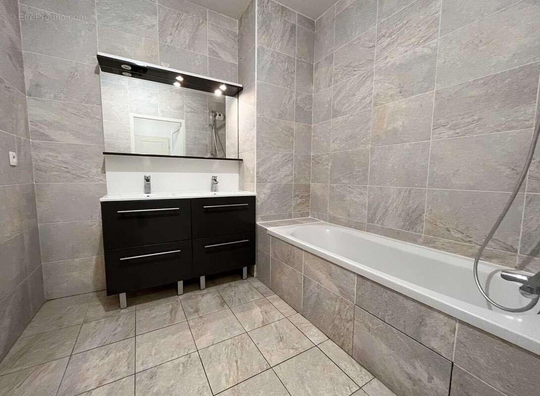 Appartement à VILLENAVE-D&#039;ORNON