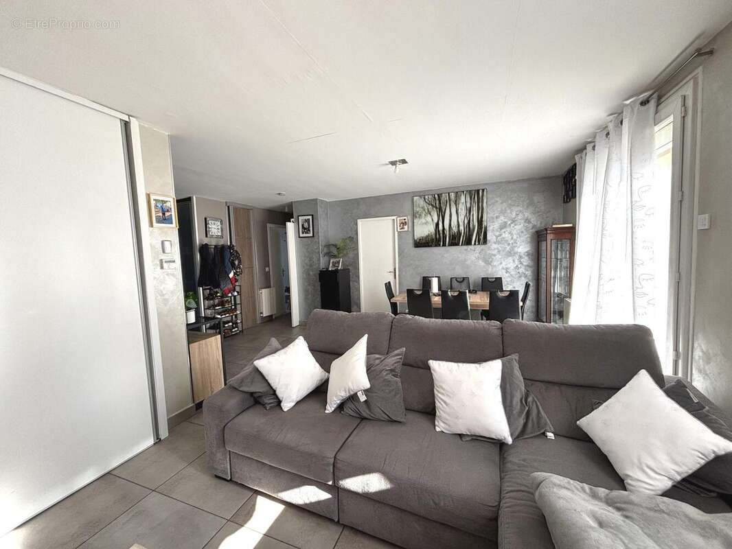 Appartement à ROMANS-SUR-ISERE