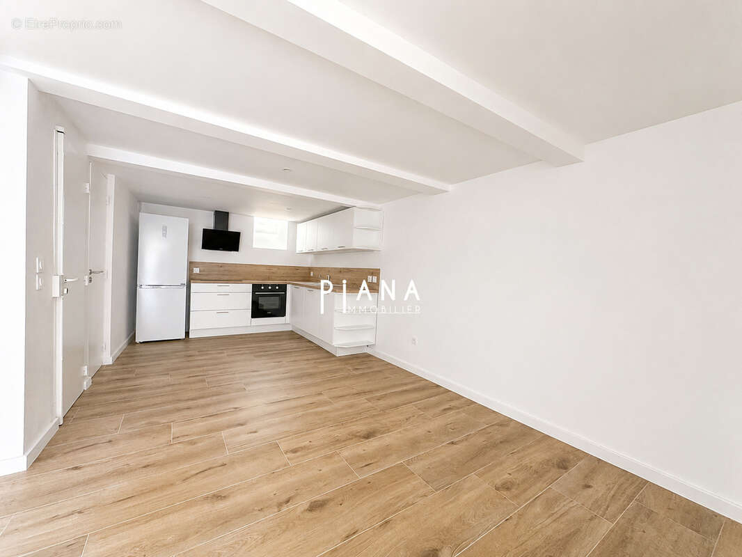 Appartement à MARSEILLE-5E