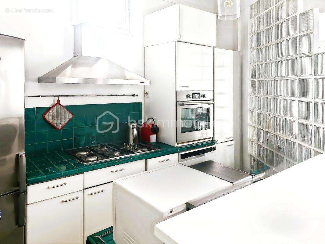 Appartement à PARIS-10E