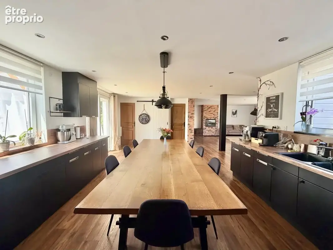 Cournon-d’Auvergne : Maison de 150m², 4 chambres et dépendance. - photo 4