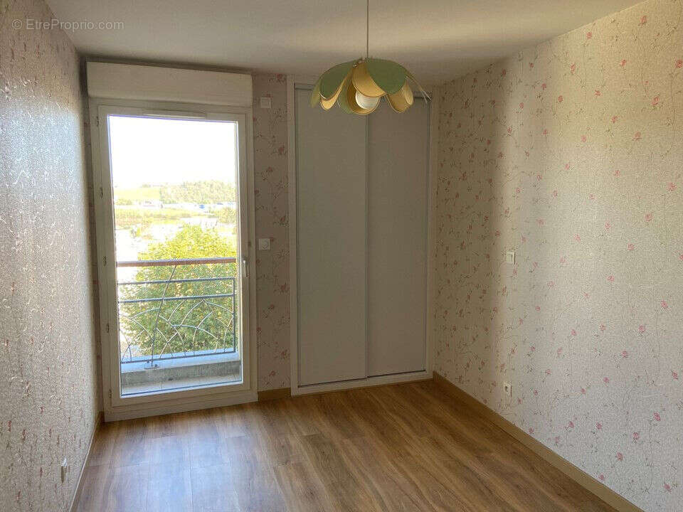 Appartement 99 m² à Roche-La-Moliere  - photo 6