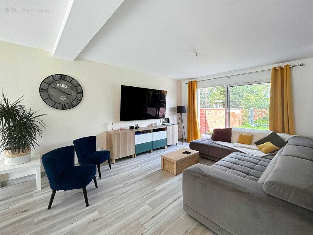 Maison à ROSNY-SUR-SEINE