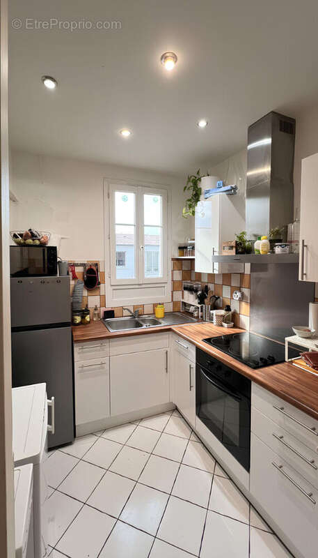 Appartement à COURBEVOIE