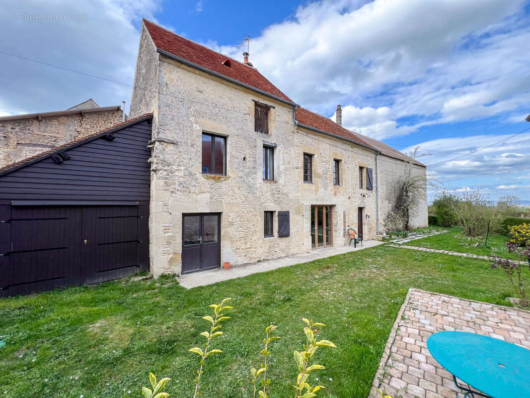 Maison à TOURNAI-SUR-DIVE