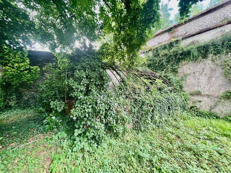 Maison à TALMONTIERS