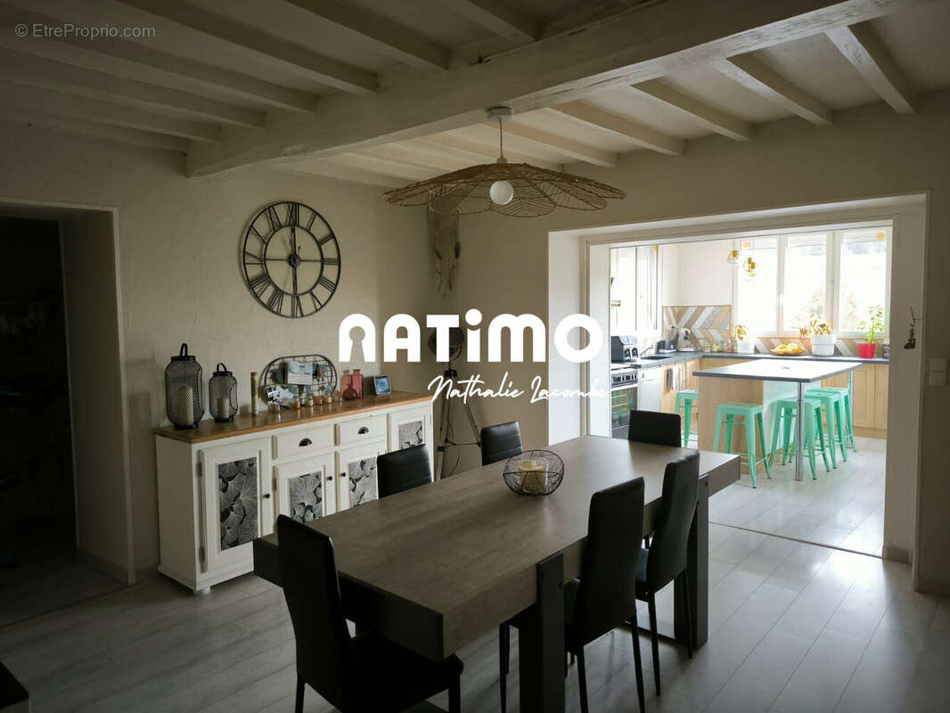 Maison à BOUX-SOUS-SALMAISE