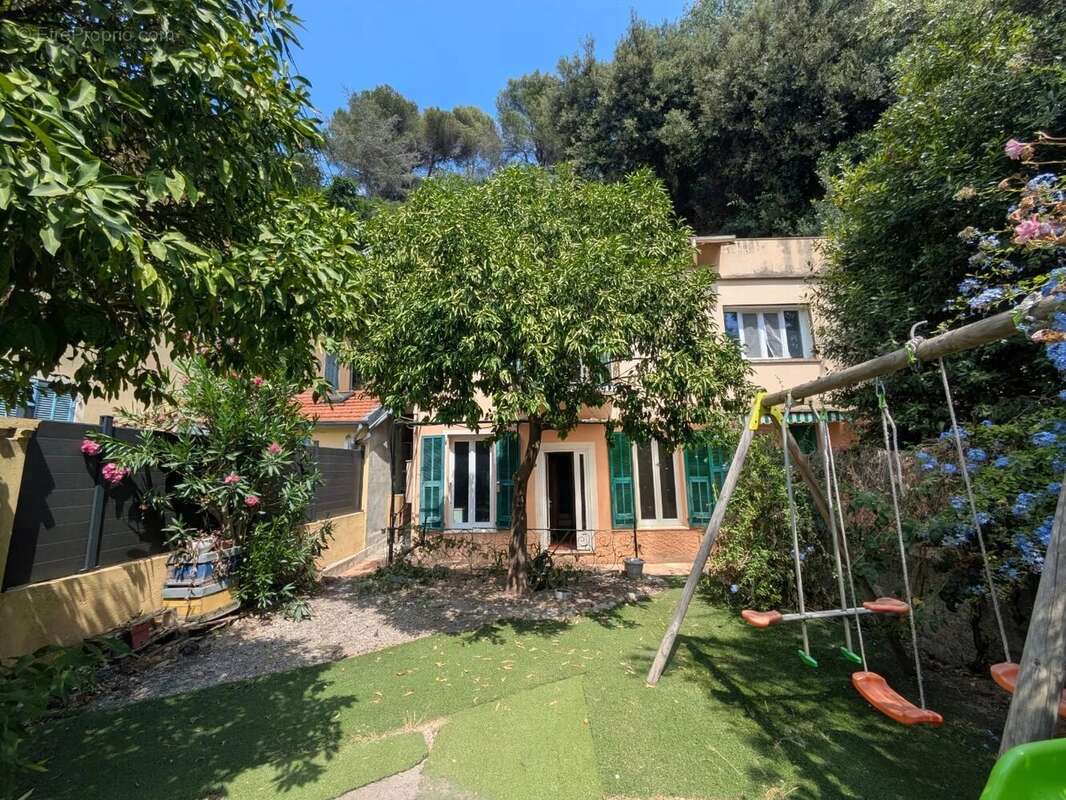 Mi-Madeleine, maison niçoise à rénover avec jardin - photo 19