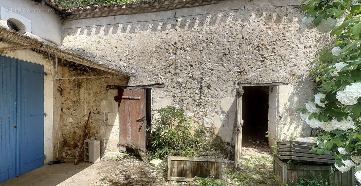 Maison à SAINT-PAUL-DE-SERRE
