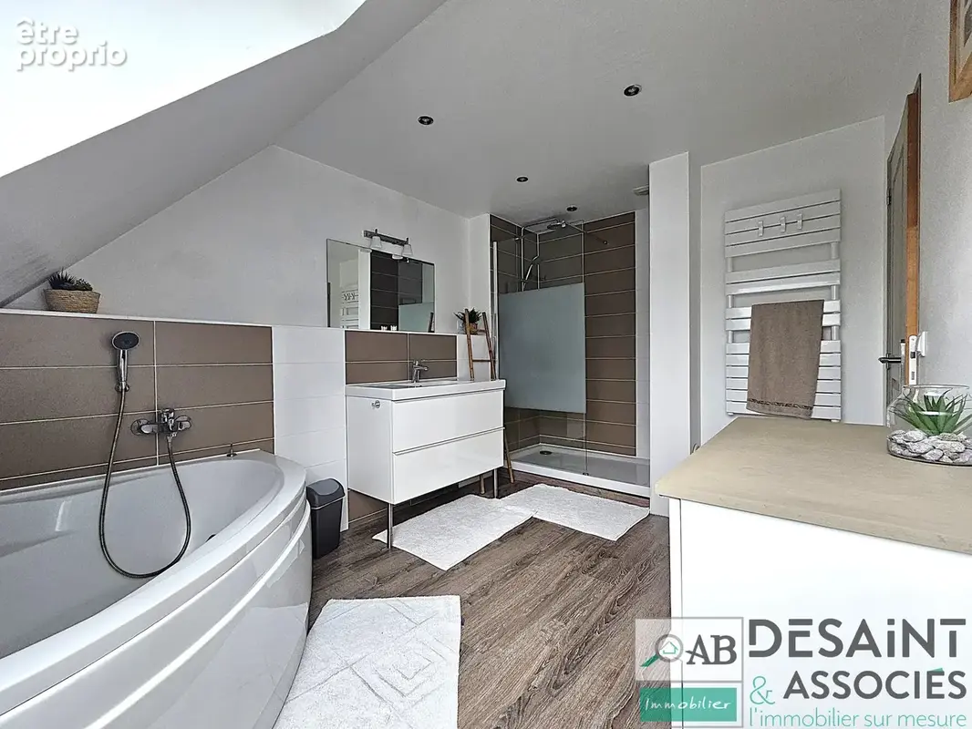 Maison 162m2 5 Chambres + Studio locatif terrain 930m2 Cave total - photo 10