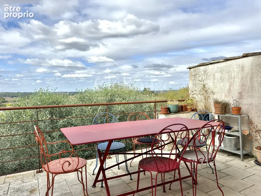 Proche de Duras - Propriété de charme avec piscine et vue panoramique - photo 2