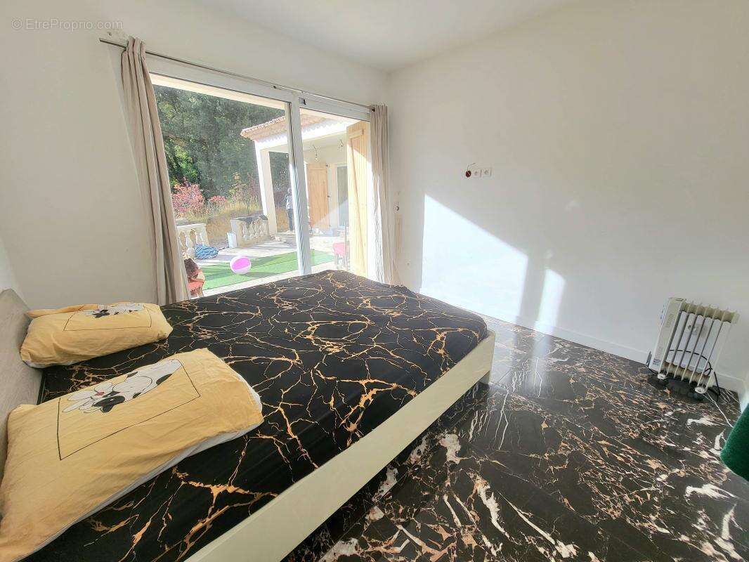 Maison à TOURRETTE-LEVENS