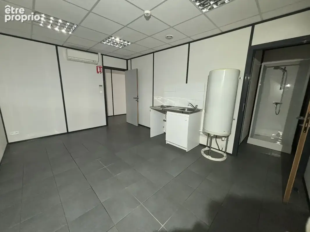 Vente immeuble bureaux/activités 825m2 - photo 12