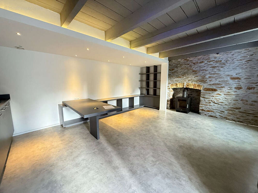 Maison à LE RELECQ-KERHUON