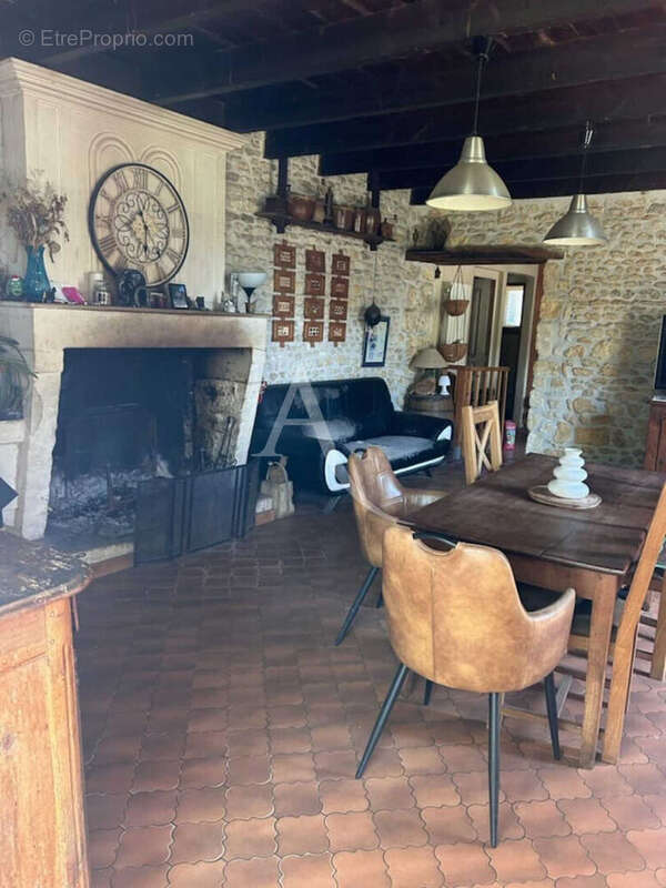 Maison à GREZAC