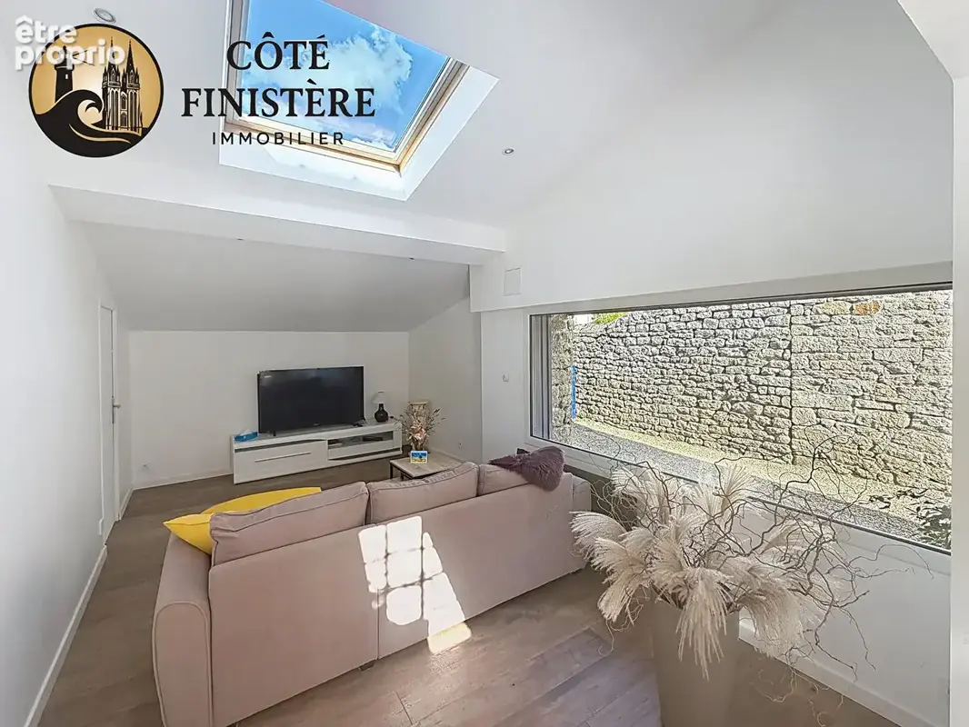 LOCTUDY - Une belle propriété au coeur du bourg, avec maison indépendante et jardin ! - photo 5