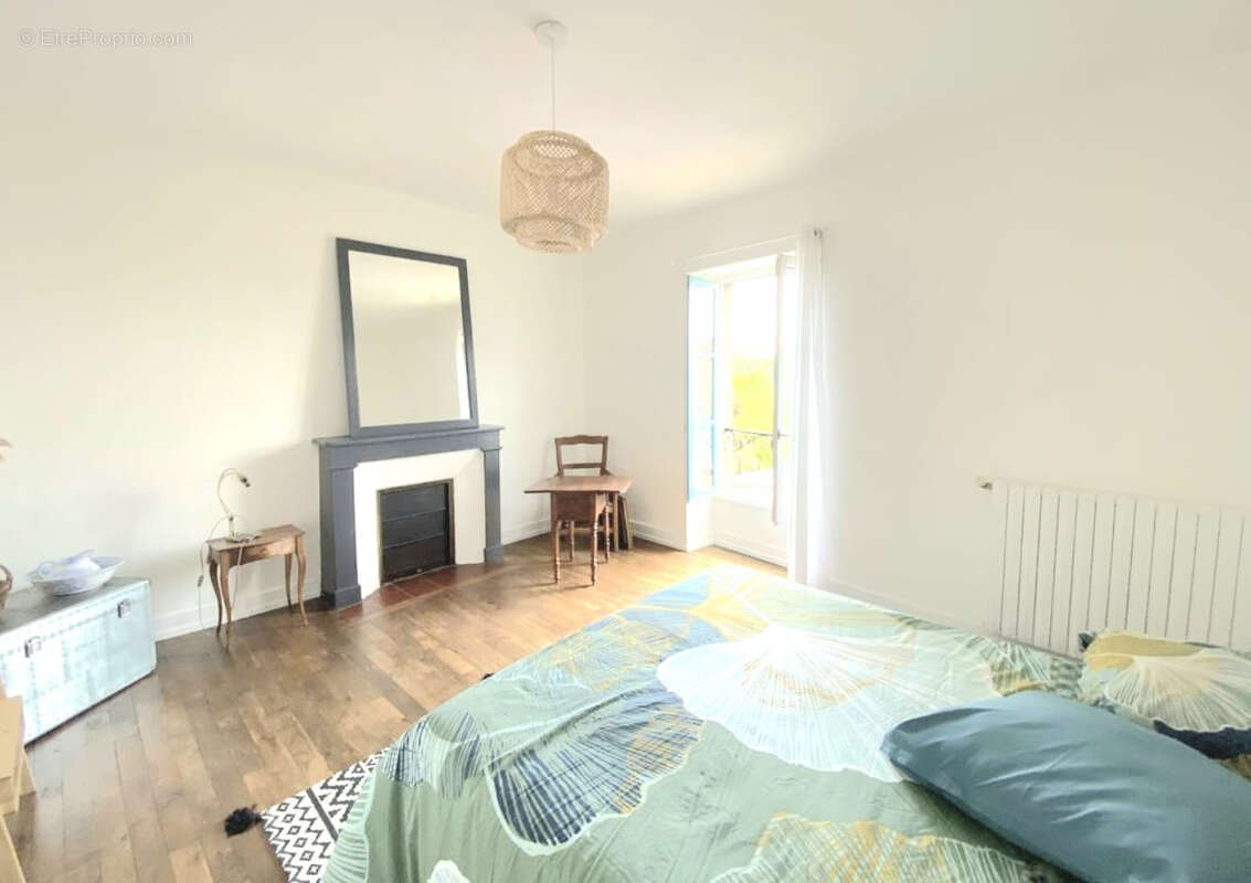 Appartement à SALLES-DE-BELVES