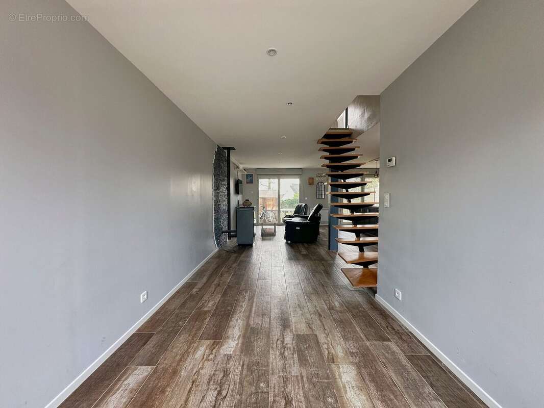 Maison à MAGNY-LES-HAMEAUX