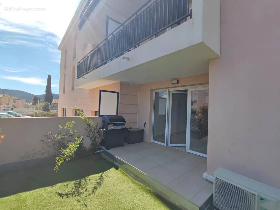 Appartement à HYERES