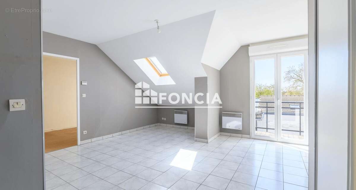 Appartement à VILLENOY