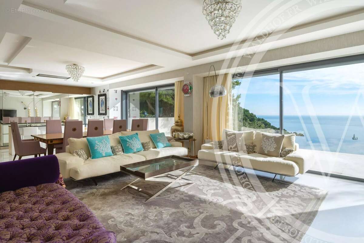 Villa contemporaine avec vue panoramique sur la mer et piscine à débordement surplombant le Cap Ferrat à seulement 21 minutes de - photo 4