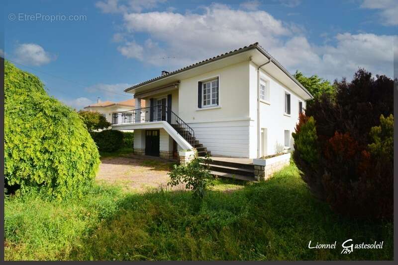 Maison à PINEUILH