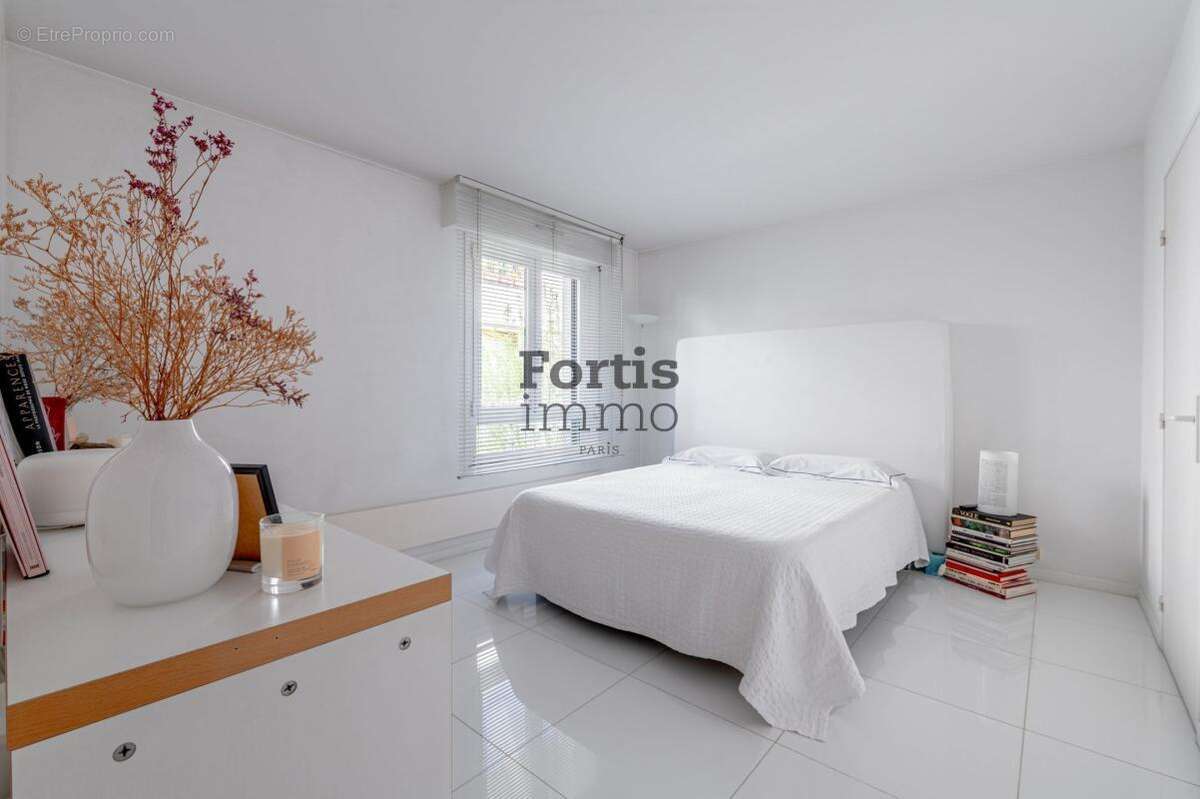 Appartement à PARIS-20E