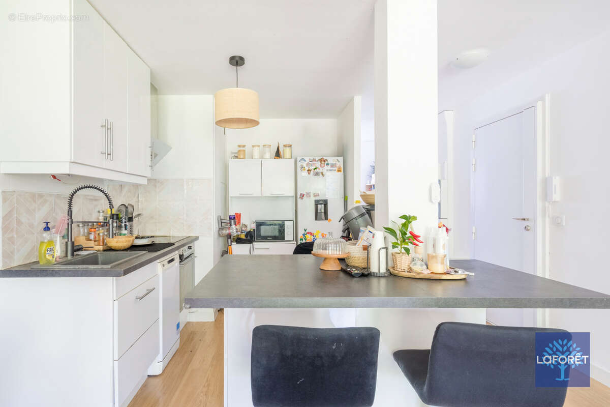 Appartement à LES PAVILLONS-SOUS-BOIS