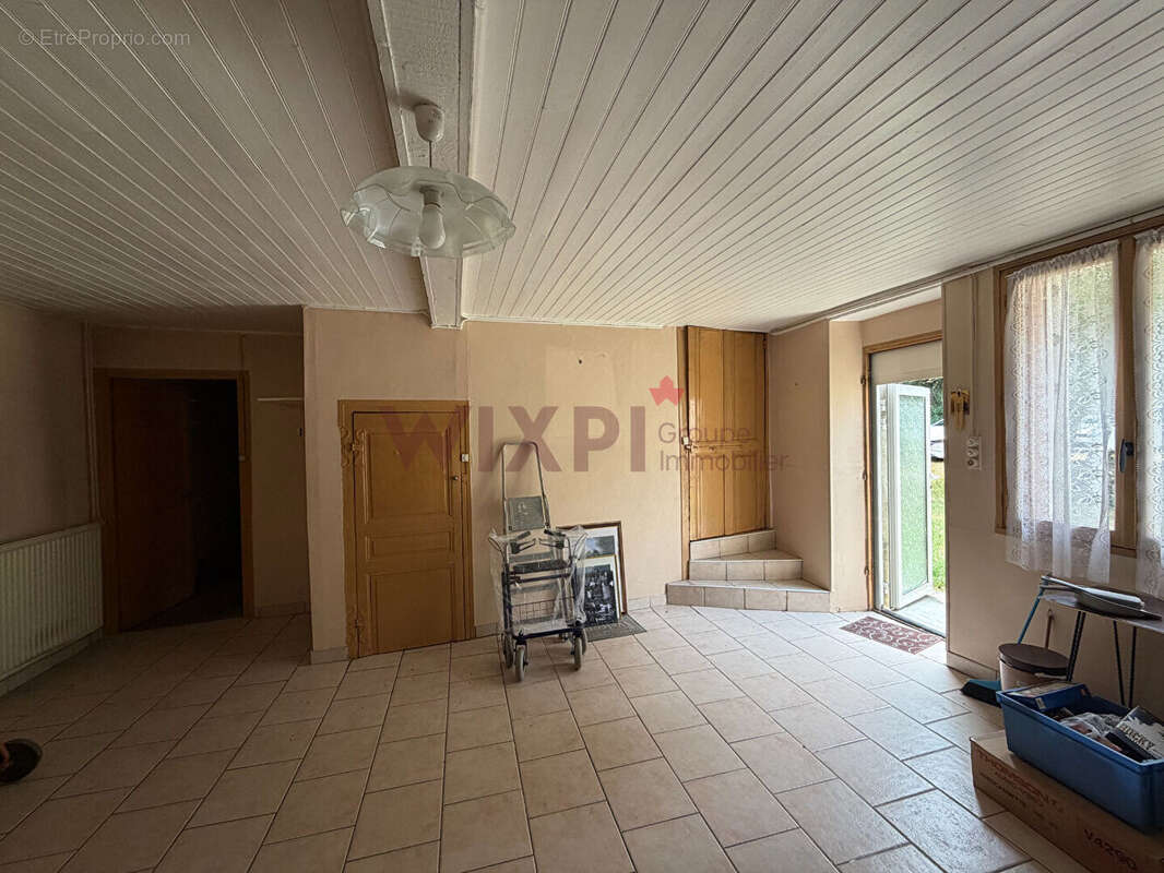 A vendre ferme de 190m² avec terrain de 11000m² - photo 8
