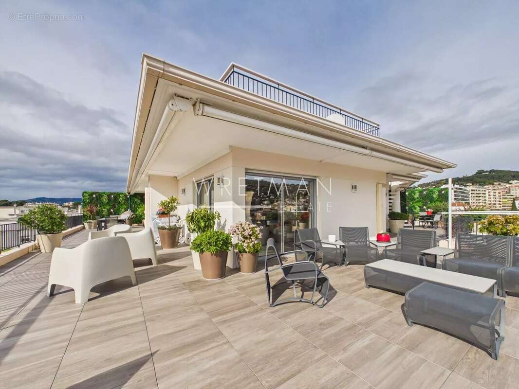 Appartement à LE CANNET