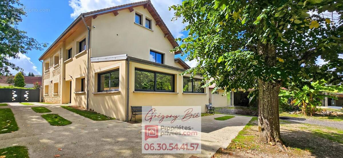 Maison à COULOMMIERS