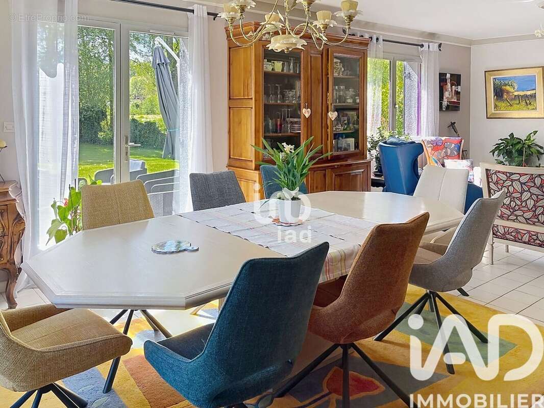 Maison 123 m² à Estreelles  - photo 6